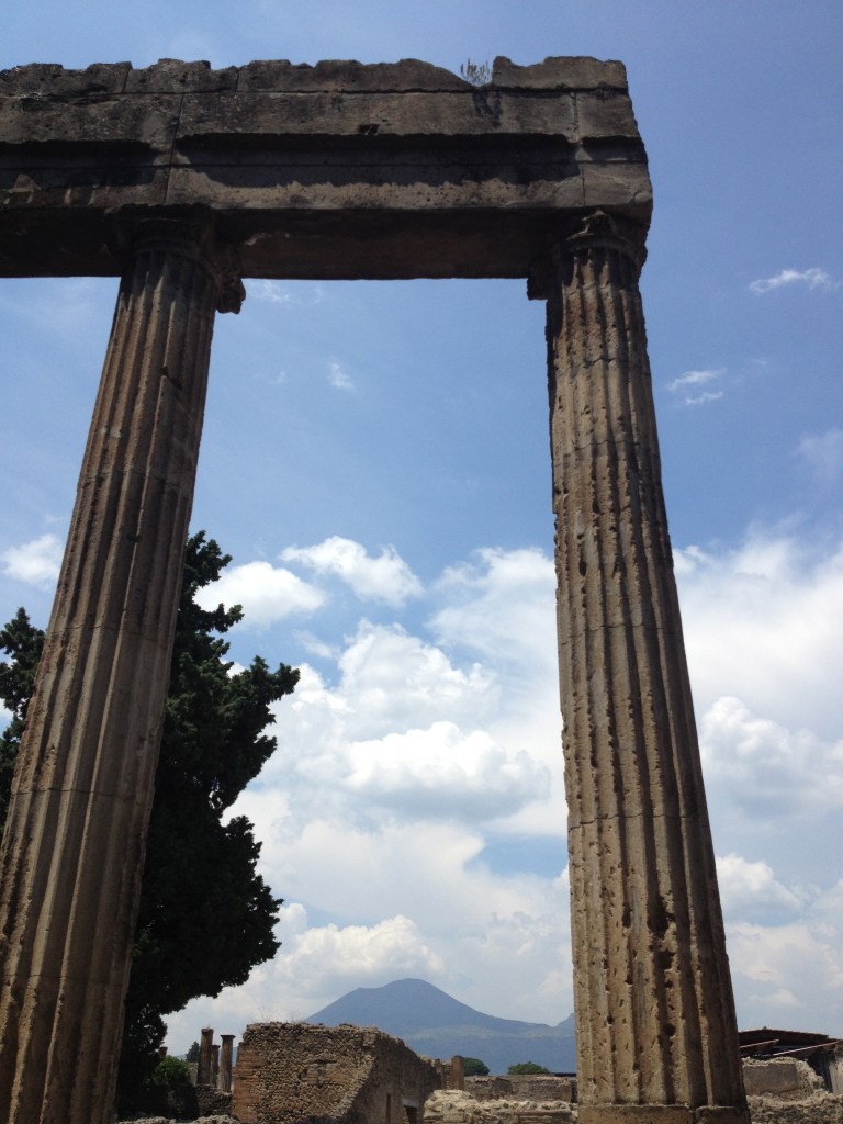 Kiwi+Peach: pompeii {wanderlust}