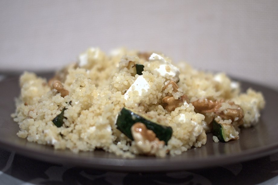 Kiwi+Peach: Greek CousCous with Zucchini