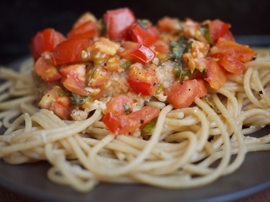 Kiwi+Peach: Bruschetta Chicken