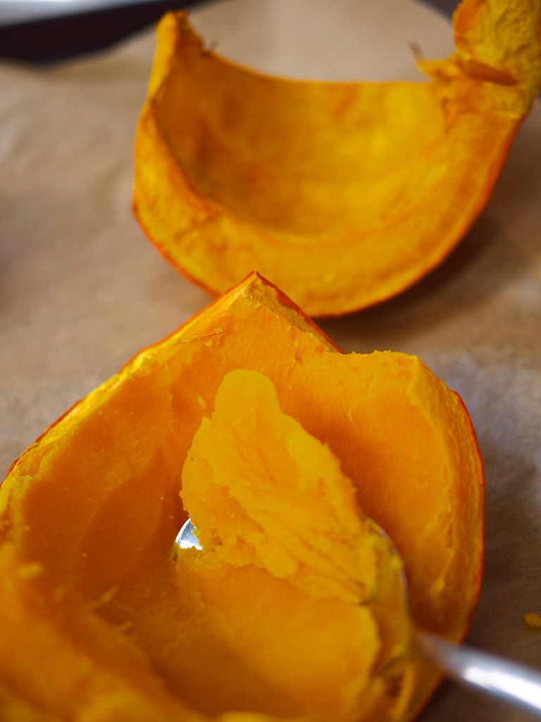 The How-To Series {DIY Pumpkin Puree} | kiwi+peach