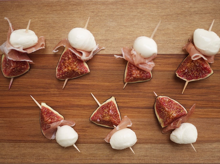 Prosciutto, Baby Mozzarella, and Fresh Fig Skewers from Kiwi and Peach