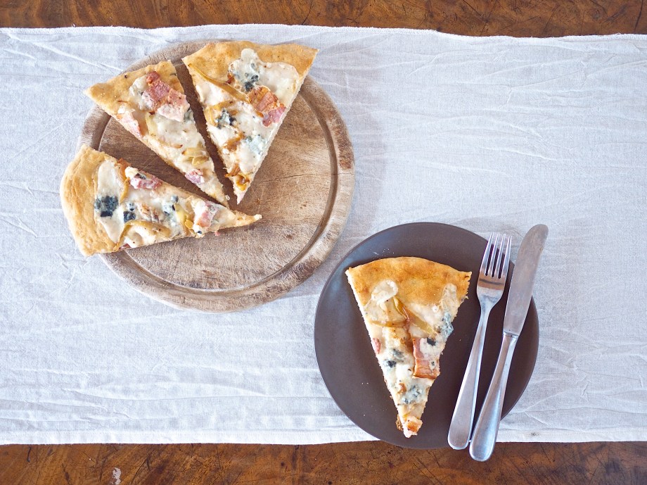 Bacon, Gorgonzola, and Caramelized Onion Pizza from Kiwi and Peach